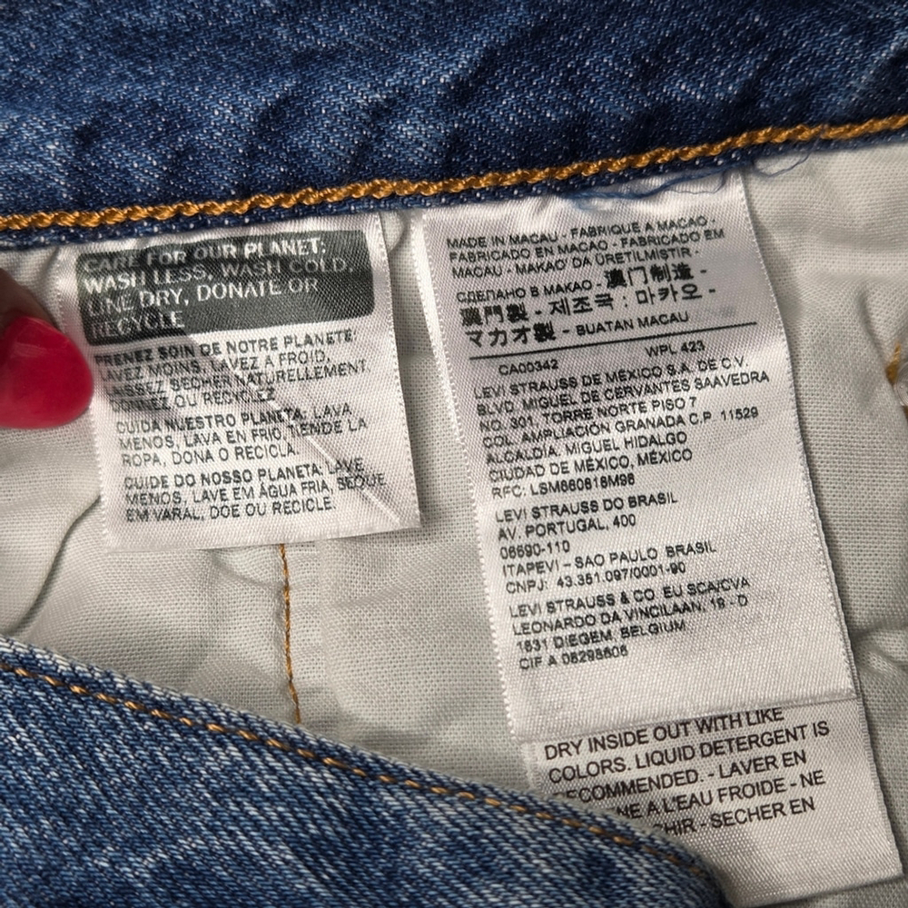 Levi's 501 Original Style Premium Denim High Rise Shorts Cut Off Women's Size 31 - Picture 16 of 16